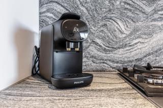 West Side Explore Downtown Melb in Chic Condo - 3