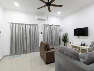 Beril Homestay Full Aircond, Free Wifi, Netflix, Water Filter - Paka - 6