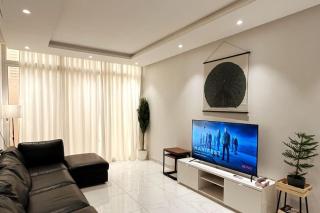 Sunlight home with 2BR Yard 20 min Airport - Riyad - 9
