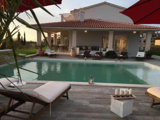 New white villa, 60 m², pool - Vodnjan - 2