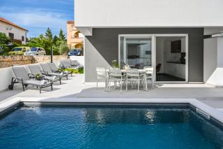 Pool apartments Banta A - Novalja - 1
