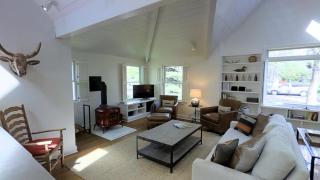 Intown Contemporary Prime Street, Fenced Yard, Bright And Open Concept Design - Bozeman - 8