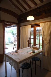 Hanok with a small yard in JEONJU Hanok Village - 1