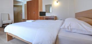 Hotel Novella Uno - Novi Banovci - 1