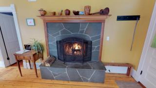 Just Two Blocks From Downtown Bozeman, The Dahlia House Is A Tucked Away Retreat - Bozeman - 2
