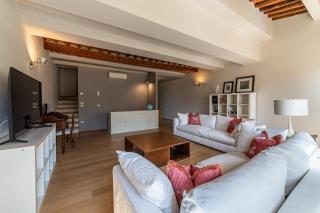 Charming Apartment in Lucca's Historic Center - 2