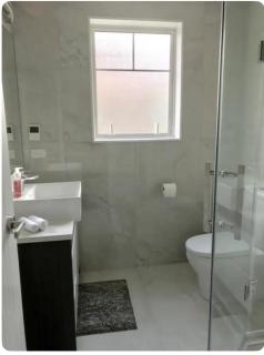 Private Ensuite - 2
