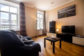 Central 3 bedroom apartment - 6