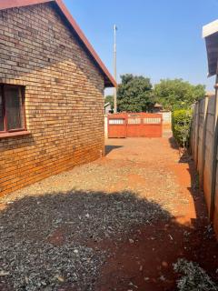 House to rent at Geelhout Park ext9 Rustenburg - 8