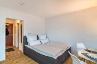 Am Hochwald mit Burgblick - 1