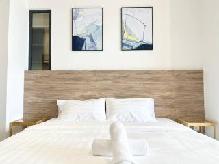 Imperio Studio City View 2pax-1park-wifi-bathub - 0