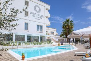 Bianco Riccio Suite Hotel - Savelletri di Fasano - 7