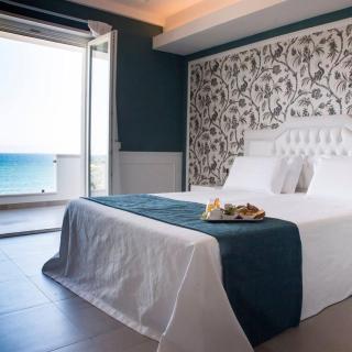 Bianco Riccio Suite Hotel - Savelletri di Fasano - 0