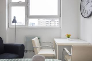 City Rd 4-Bed Flat near School & Transport- KH - 6