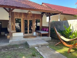 The Barefoot Blondie Village - 5