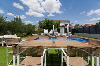 Villa Joy heated pool - 9