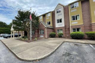Microtel Inn & Suites Newport News - Newport News - 8