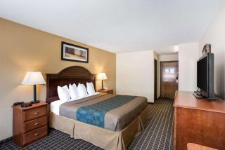 Rodeway Inn Cedar Rapids Westdale - 2