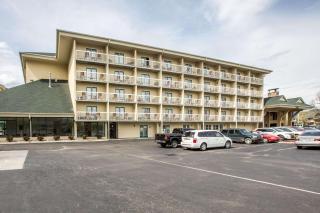 Comfort Inn & Suites at Dollywood Lane - 9