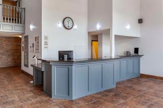 Quality Inn & Suites Edmonton International Airport - Leduc - 5