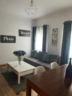 Bajo al lado del Ayuntamiento - 4