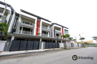 CozyCrest & Spacious 4BR Landed House @KotaSyahbandar I Housing - Malacca - 5