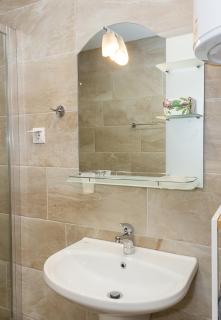 Primorki Park 1 BD Flat with Desk & Balcony - Warna - 5