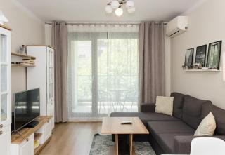 Primorki Park 1 BD Flat with Desk & Balcony - Warna - 9