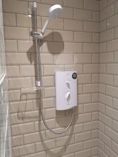 Stylish studio own entrance in Victorian House - 1