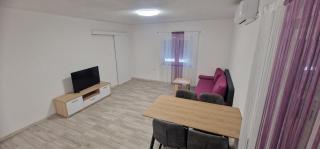 Guest House Laura - Korenica - 1