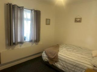 Phoenix House - Rainham - 6