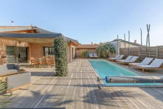Luxurious and spacious 200 m house - Arès - 0