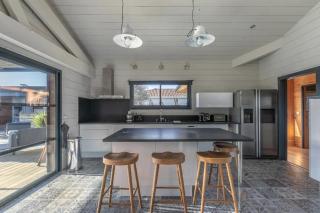 Luxurious and spacious 200 m house - Arès - 3