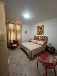 ETTA’S BOUGAINVILLE APARTMENT - 5