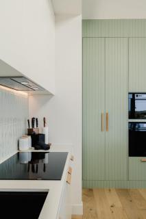 La Bella Beach House-Sleeping 9, Wood Fire, Aircon - 8