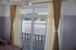 Canna Lily 5 min walk from bofa road, baobab resort - Kilifi - 5