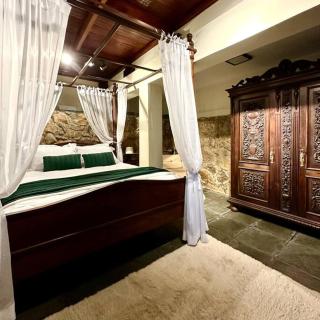 Quarto dos Vinhos - São Roque - 9