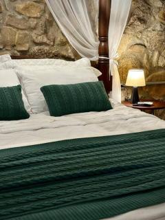 Quarto dos Vinhos - São Roque - 8