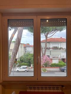 Luminosa casa con posto auto in Versilia a 5 min dal mare - 3