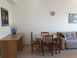 Ari's Apartment 2 - 7