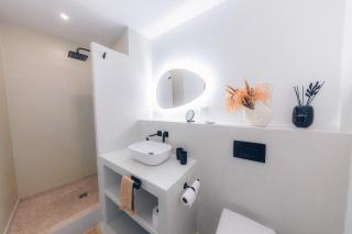 Appartement T3 - Cap noir- à 200 m de la plage des Roches Noires - 2