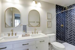 Harbor HideAway with Heated Pool 1 Mile to Beach and close to Cruise Terminal - Galveston - 5