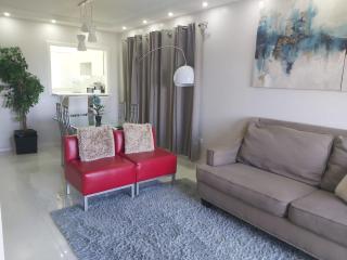 The Island Flat Villa - Near Airport & Beach - 7