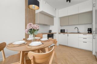 Stylowy Apartament w Odcieniach Beżu Balkon & Parking by Noclegi Renters - Breslavia - 8