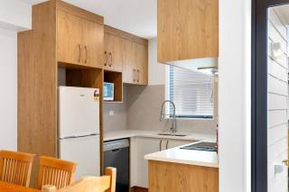 Ventura Retreat Townhouse with Parking and Patio - Auckland - 4