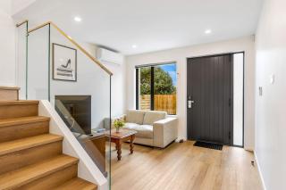 Ventura Escape Townhouse with Parking and Patio - Auckland - 9