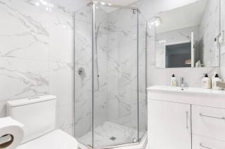 Ventura Escape Townhouse with Parking and Patio - Auckland - 4