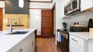 Landing at Baricelli - 1 Bedroom in University Circle - 5