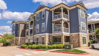 Landing at Bridge at Indigo - 2 Bedrooms in Avery Ranch Lakeline - 9