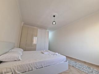 Seaview luxury apartment Durres - 1